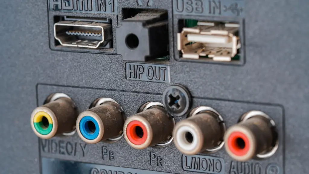 Le port USB de votre téléviseur n'est pas inutile : voici 4 façons de l'utiliser intelligemment