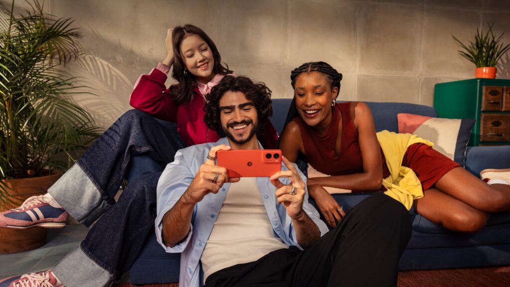 "Une endurance exceptionnelle : Motorola présente un smartphone avec plus de deux jours et demi d'autonomie"