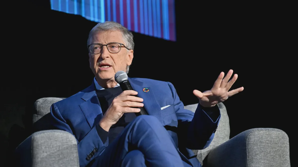 Bill Gates et l&rsquo;IA : Pourquoi 2035 Pourrait Rendre Médecins et Profs Facultatifs