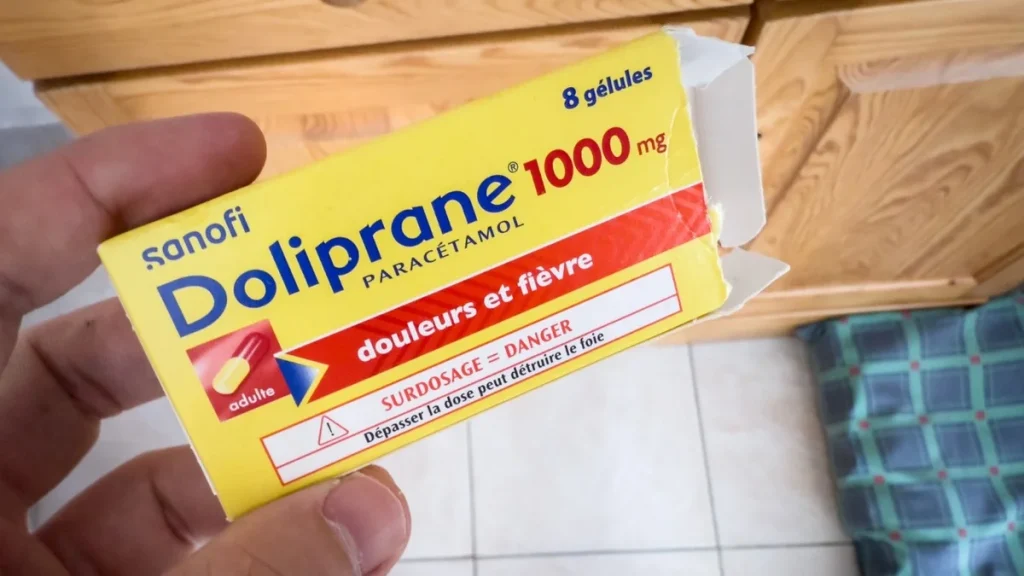 Ibuprofène Paracétamol : Comment Ces Antidouleurs Accélèrent la Résistance aux Antibiotiques