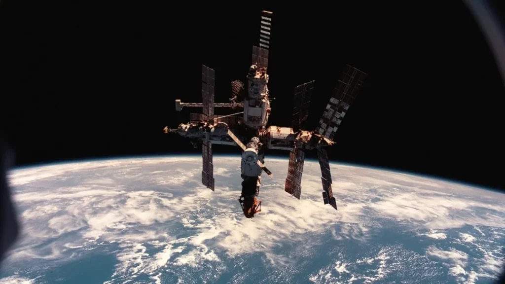 Miroir Spatial Znamya : Comment la Russie a illuminé l&rsquo;Europe nocturne en 1993